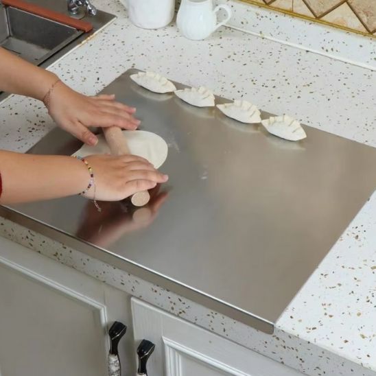 planche à découper inox chaussons