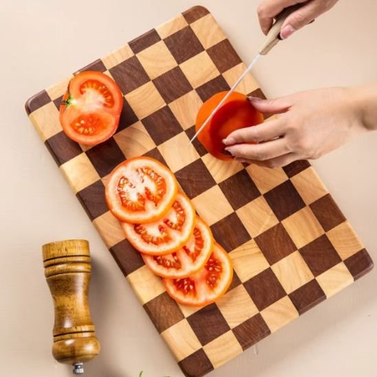 planche à découper tomates