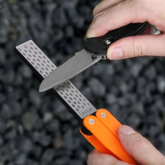 Aiguiseur couteau - Ça mijote dans la cocotte