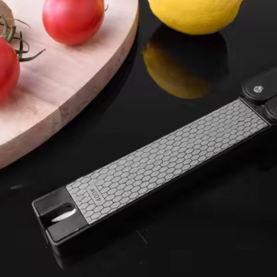 Aiguiseur couteau - Ça mijote dans la cocotte