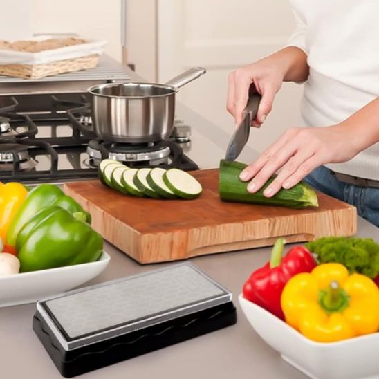 aiguiseur couteau concombre poivron