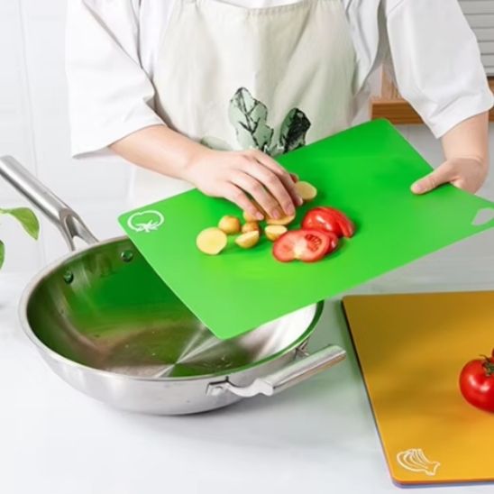 six planches à découper tomates